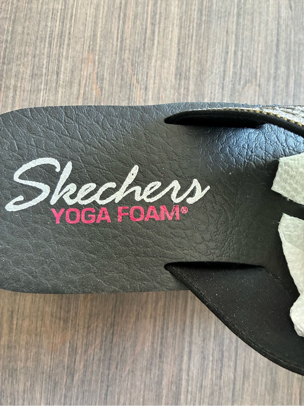 Skechers Black Thong Sandals with Silver Beaded Accent - Picture 3 of 5